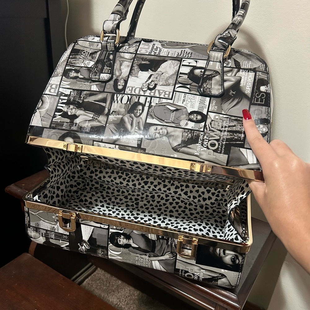 Michelle Obama Purse - Picture 2 of 3